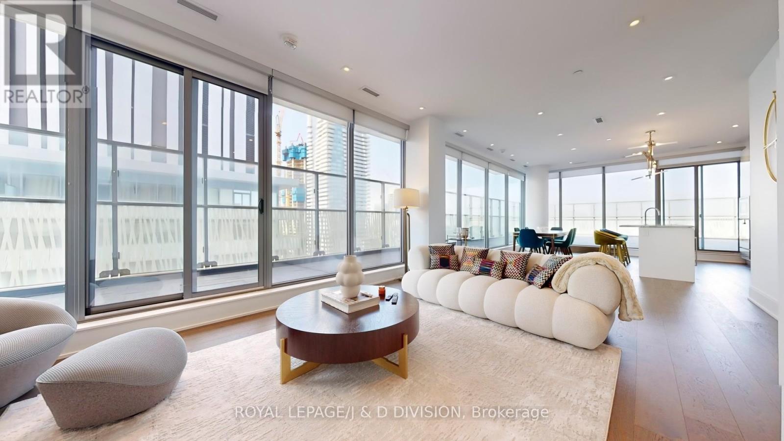 












5502 - 50 CHARLES STREET E

,
Toronto,




Ontario
M4Y0C3

