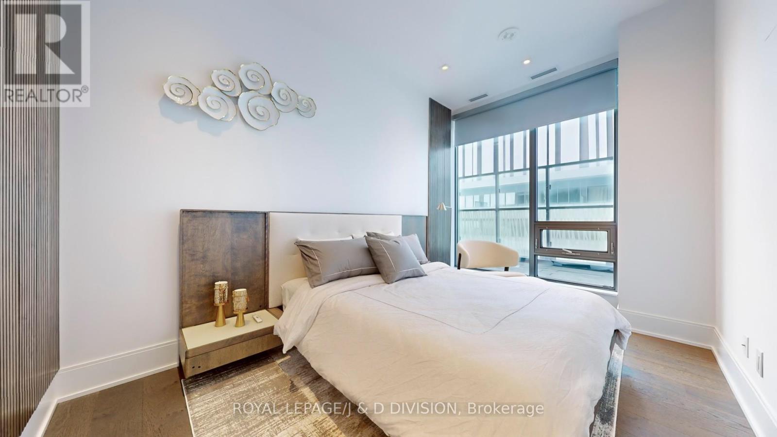 












5502 - 50 CHARLES STREET E

,
Toronto,




Ontario
M4Y0C3

