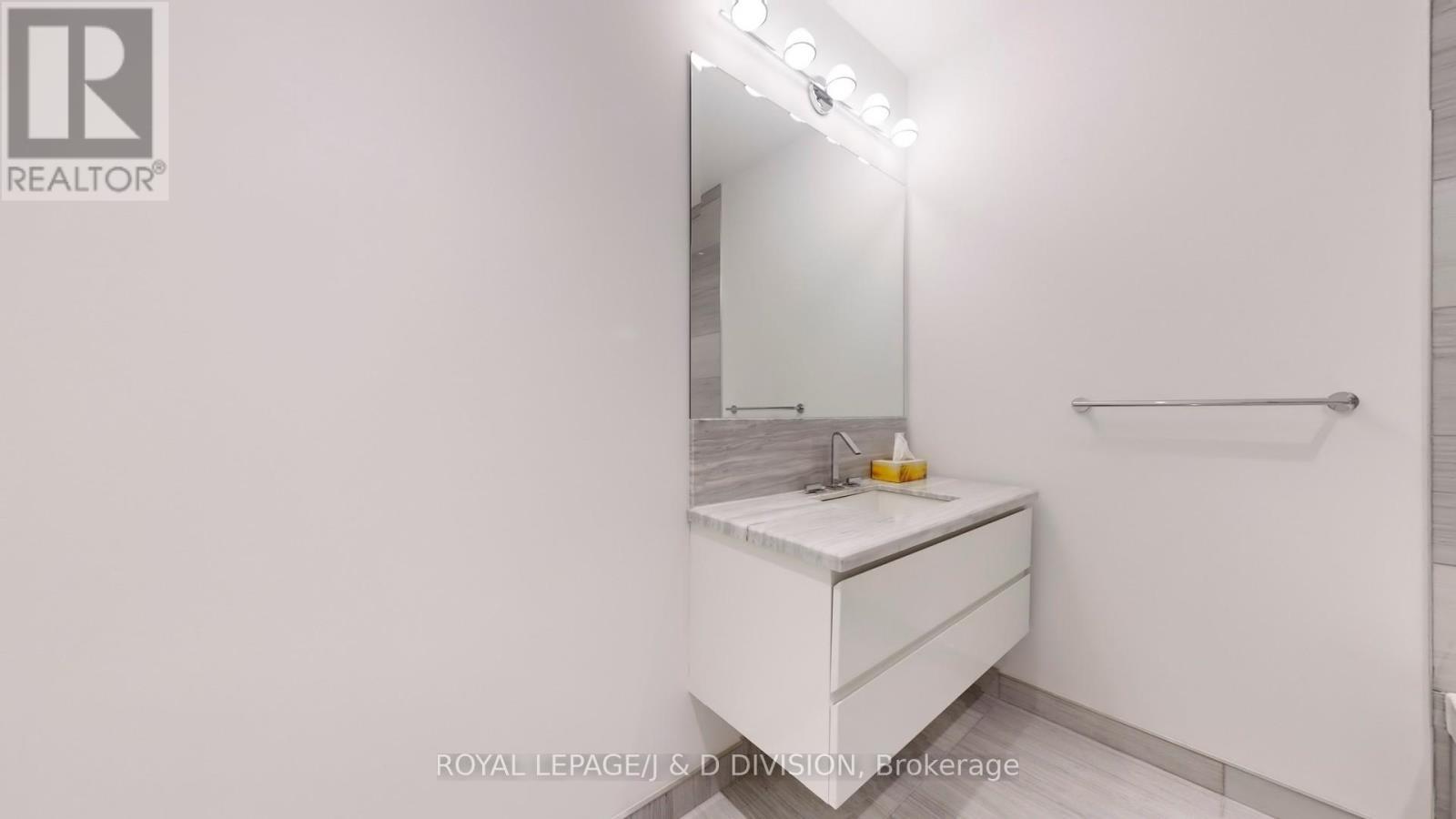 












5502 - 50 CHARLES STREET E

,
Toronto,




Ontario
M4Y0C3

