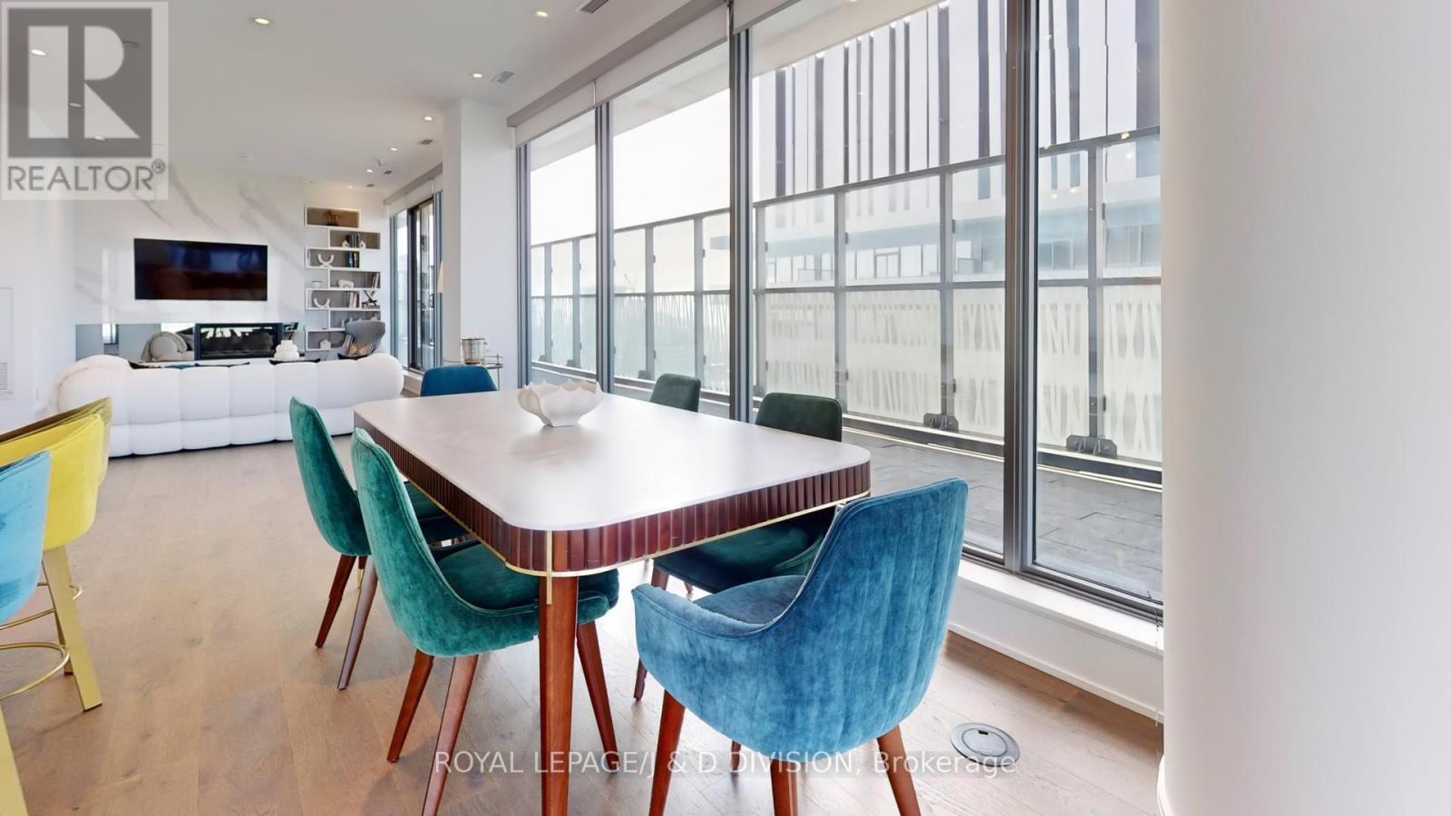 












5502 - 50 CHARLES STREET E

,
Toronto,




Ontario
M4Y0C3

