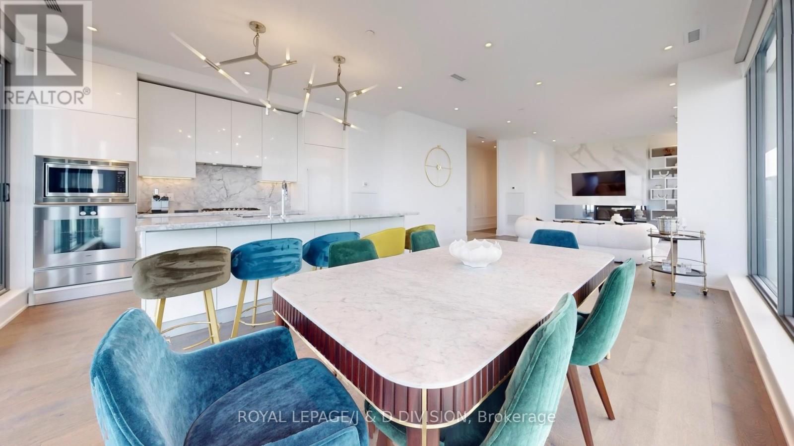 












5502 - 50 CHARLES STREET E

,
Toronto,




Ontario
M4Y0C3

