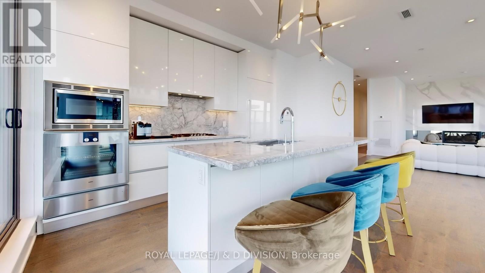 












5502 - 50 CHARLES STREET E

,
Toronto,




Ontario
M4Y0C3

