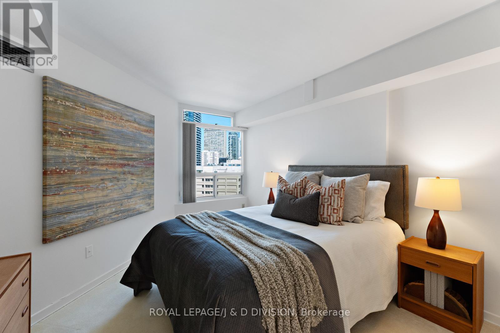 












1708 - 25 MAITLAND STREET

,
Toronto,




Ontario
M4Y2W1


