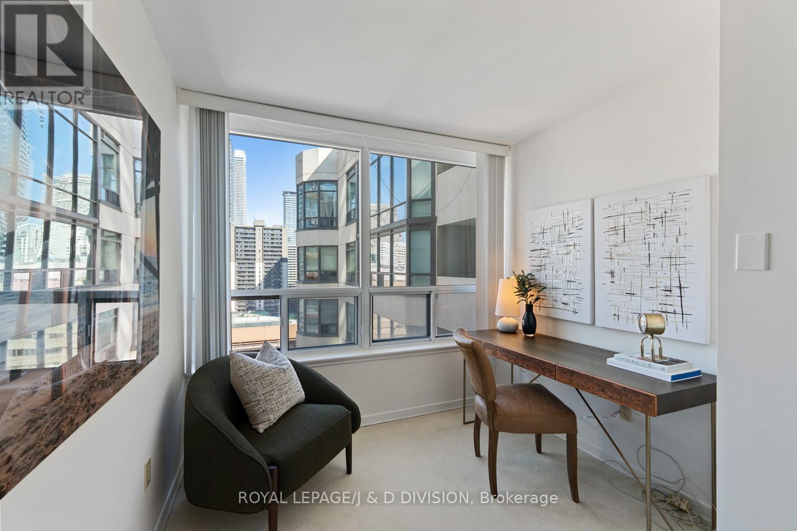 












1708 - 25 MAITLAND STREET

,
Toronto,




Ontario
M4Y2W1

