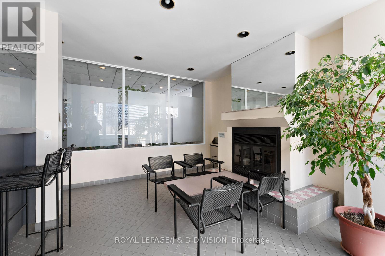 












1708 - 25 MAITLAND STREET

,
Toronto,




Ontario
M4Y2W1

