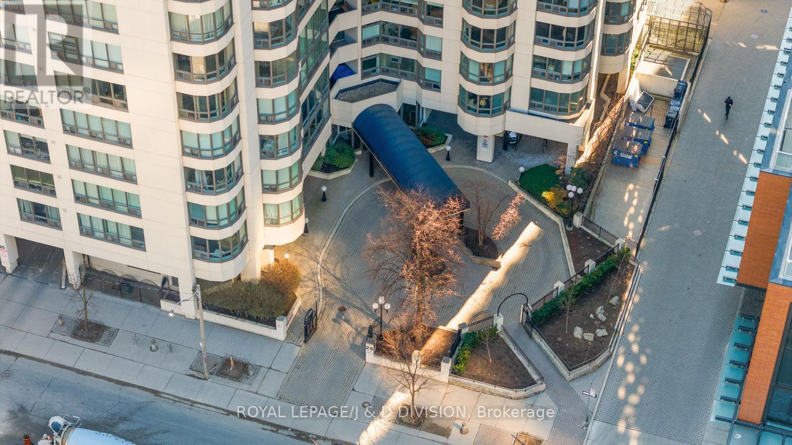 












1708 - 25 MAITLAND STREET

,
Toronto,




Ontario
M4Y2W1

