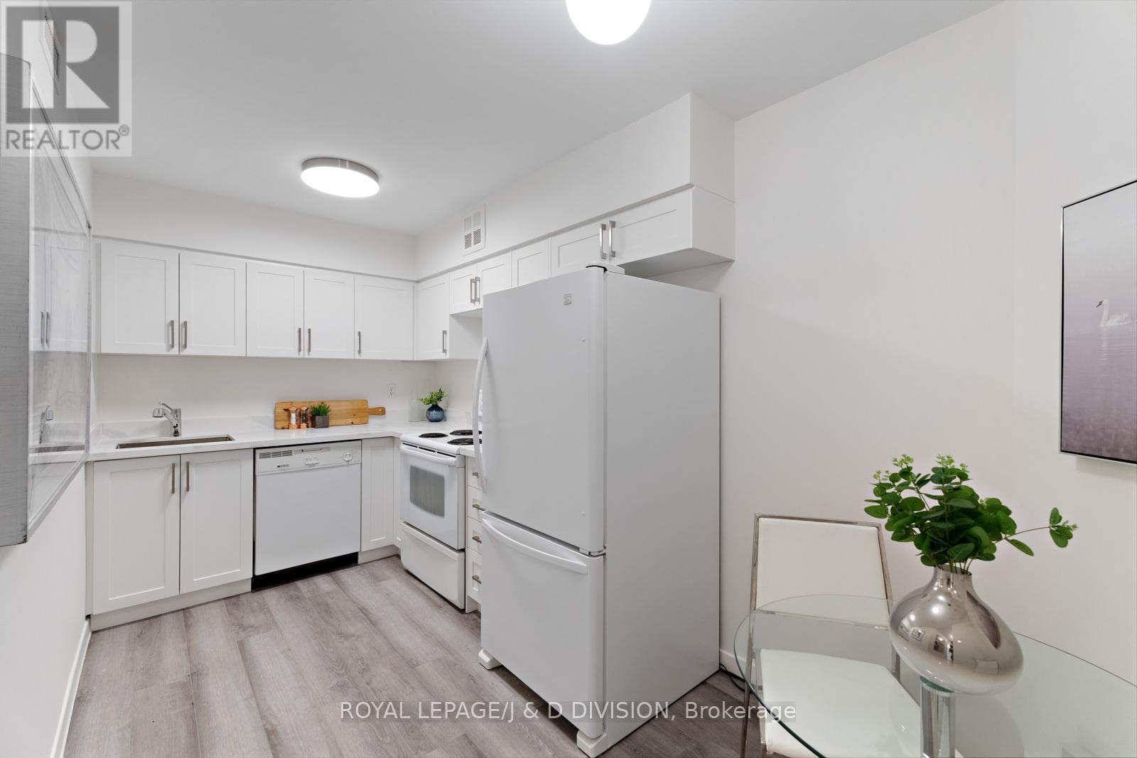 












1708 - 25 MAITLAND STREET

,
Toronto,




Ontario
M4Y2W1

