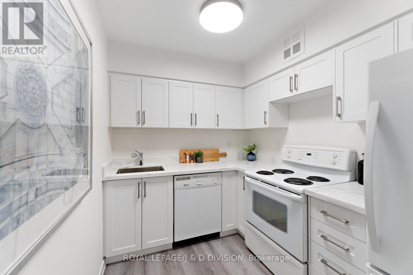 












1708 - 25 MAITLAND STREET

,
Toronto,




Ontario
M4Y2W1

