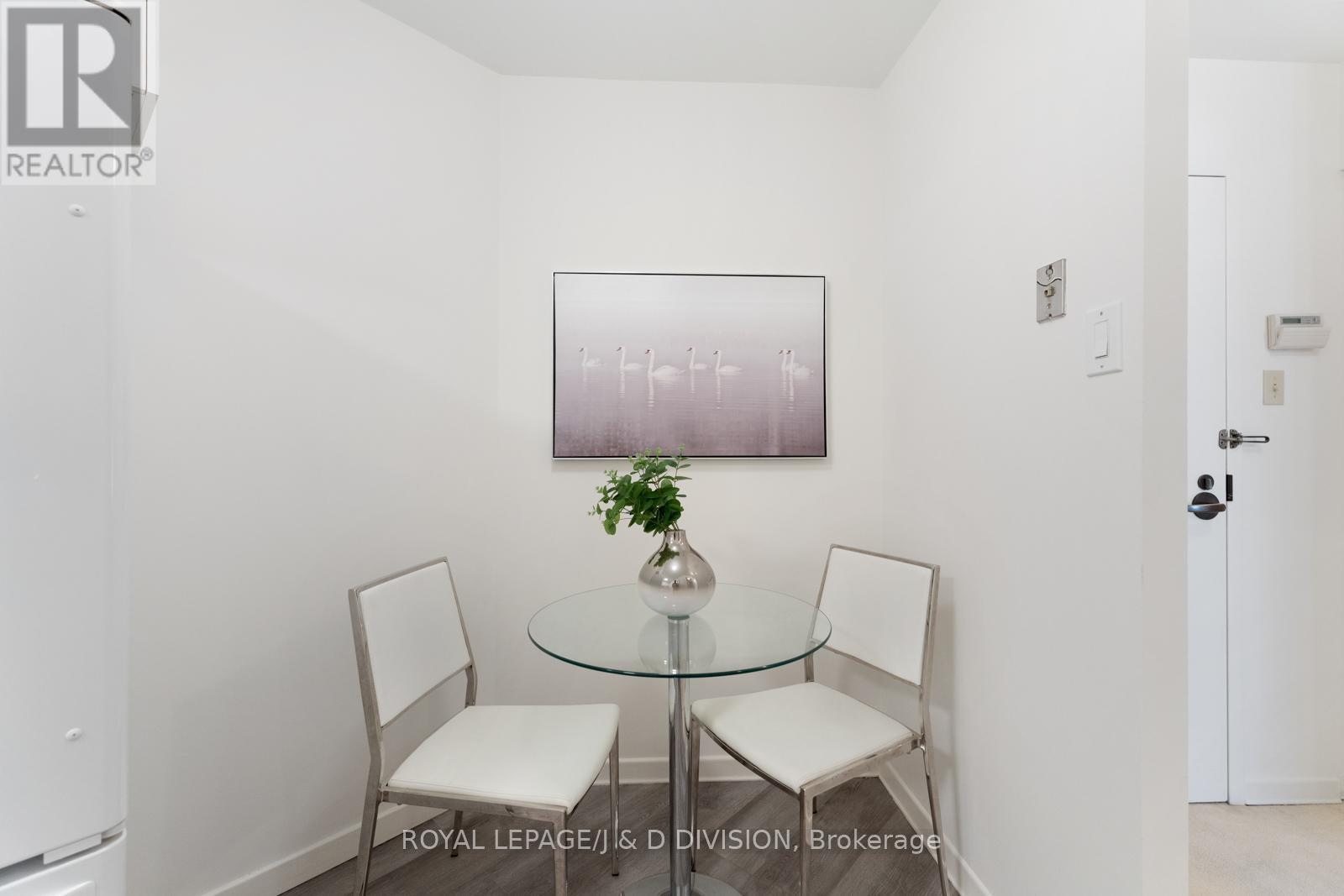 












1708 - 25 MAITLAND STREET

,
Toronto,




Ontario
M4Y2W1

