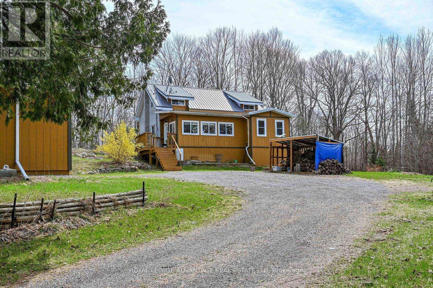 












163 LYNDHURST ROAD

,
Leeds and the Thousand Islands,




Ontario
K0E1N0

