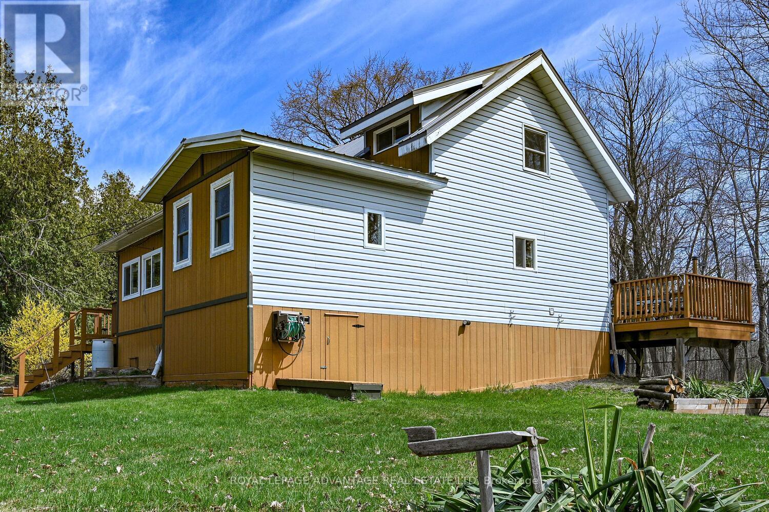 












163 LYNDHURST ROAD

,
Leeds and the Thousand Islands,




Ontario
K0E1N0

