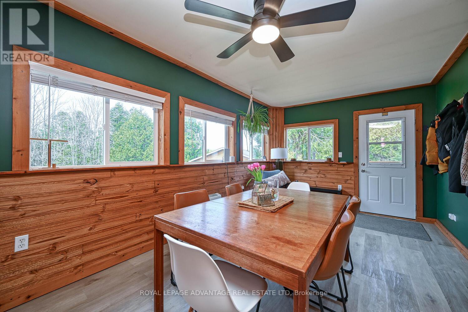 












163 LYNDHURST ROAD

,
Leeds and the Thousand Islands,




Ontario
K0E1N0

