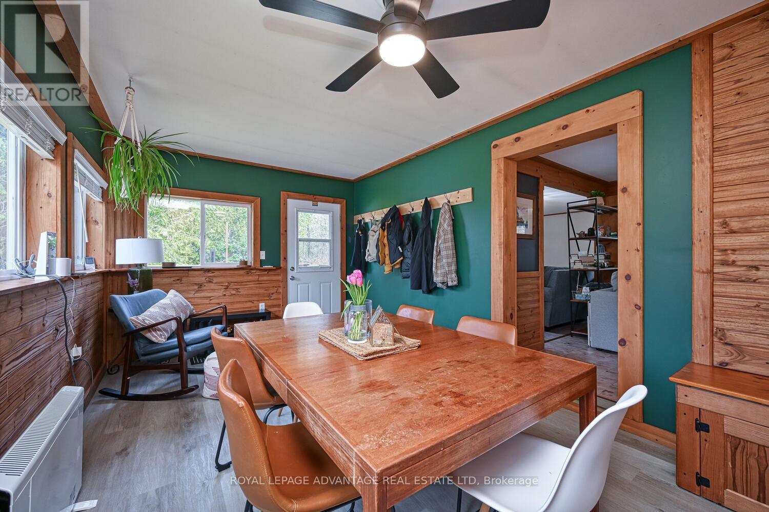 












163 LYNDHURST ROAD

,
Leeds and the Thousand Islands,




Ontario
K0E1N0

