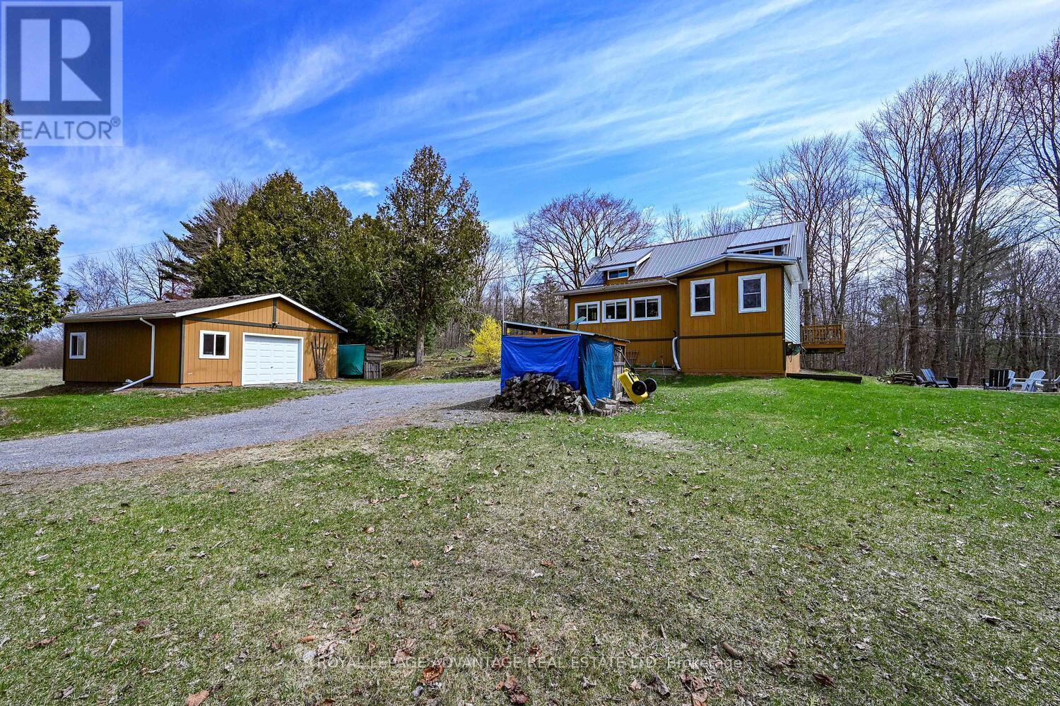 












163 LYNDHURST ROAD

,
Leeds and the Thousand Islands,




Ontario
K0E1N0

