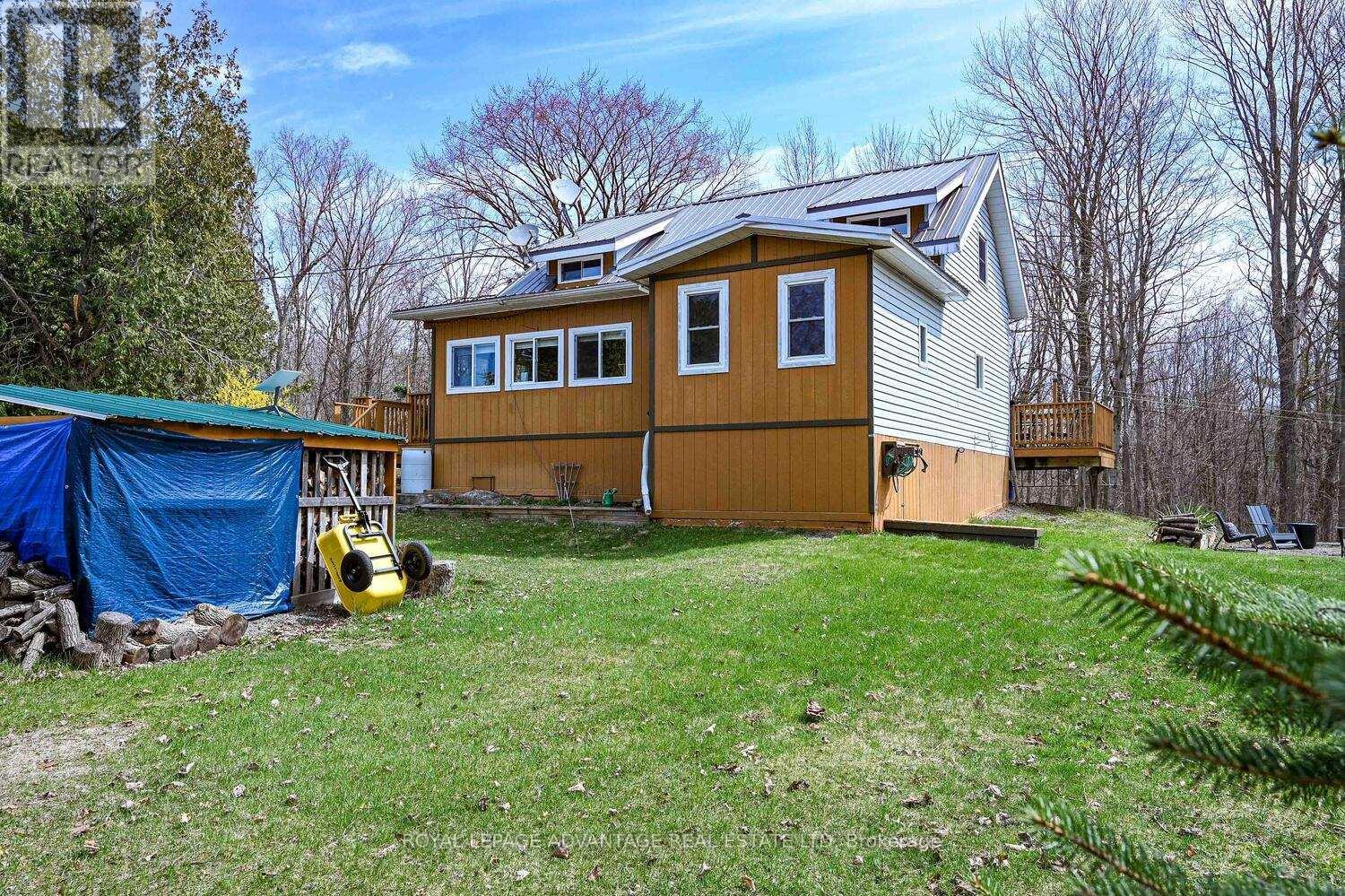 












163 LYNDHURST ROAD

,
Leeds and the Thousand Islands,




Ontario
K0E1N0

