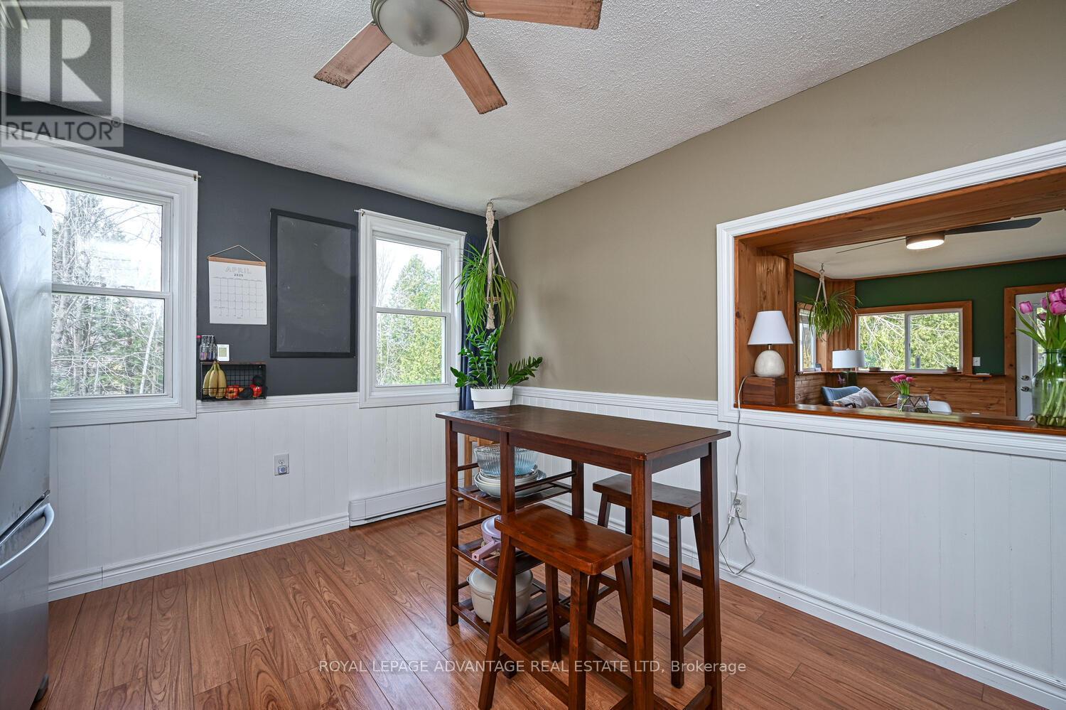 












163 LYNDHURST ROAD

,
Leeds and the Thousand Islands,




Ontario
K0E1N0

