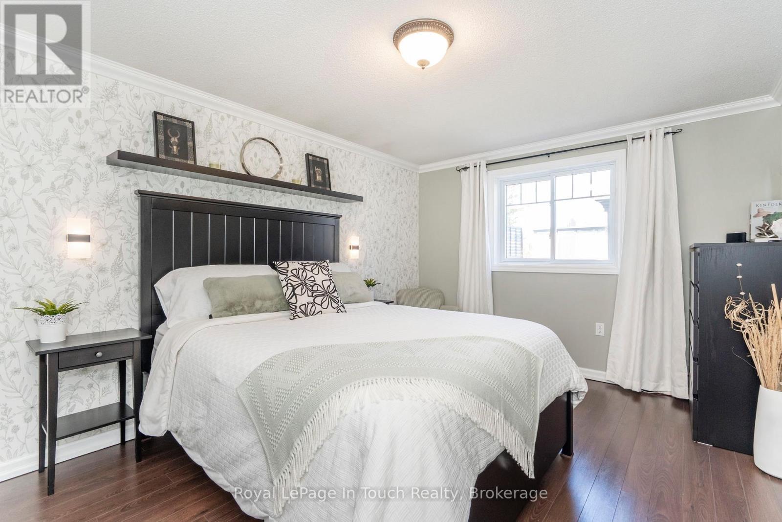 












362 GALLOWAY BOULEVARD

,
Midland,




Ontario
L4R5B2

