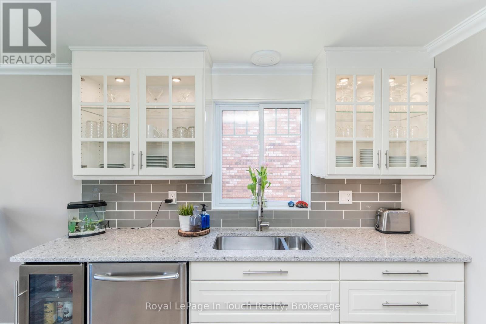 












362 GALLOWAY BOULEVARD

,
Midland,




Ontario
L4R5B2

