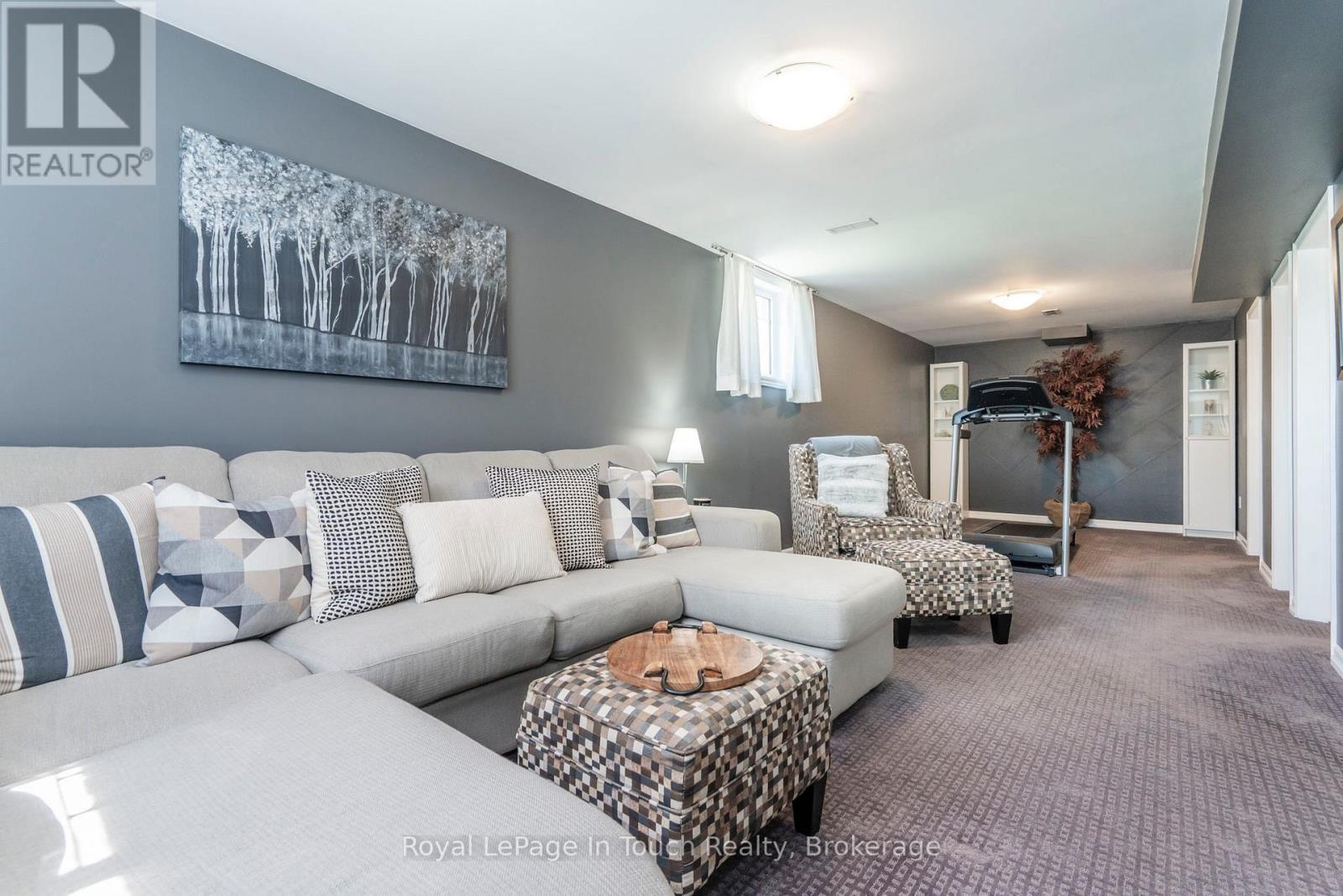 












362 GALLOWAY BOULEVARD

,
Midland,




Ontario
L4R5B2


