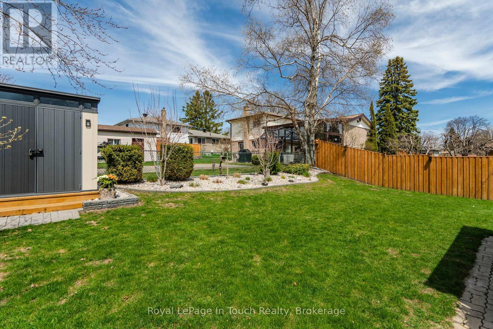












362 GALLOWAY BOULEVARD

,
Midland,




Ontario
L4R5B2

