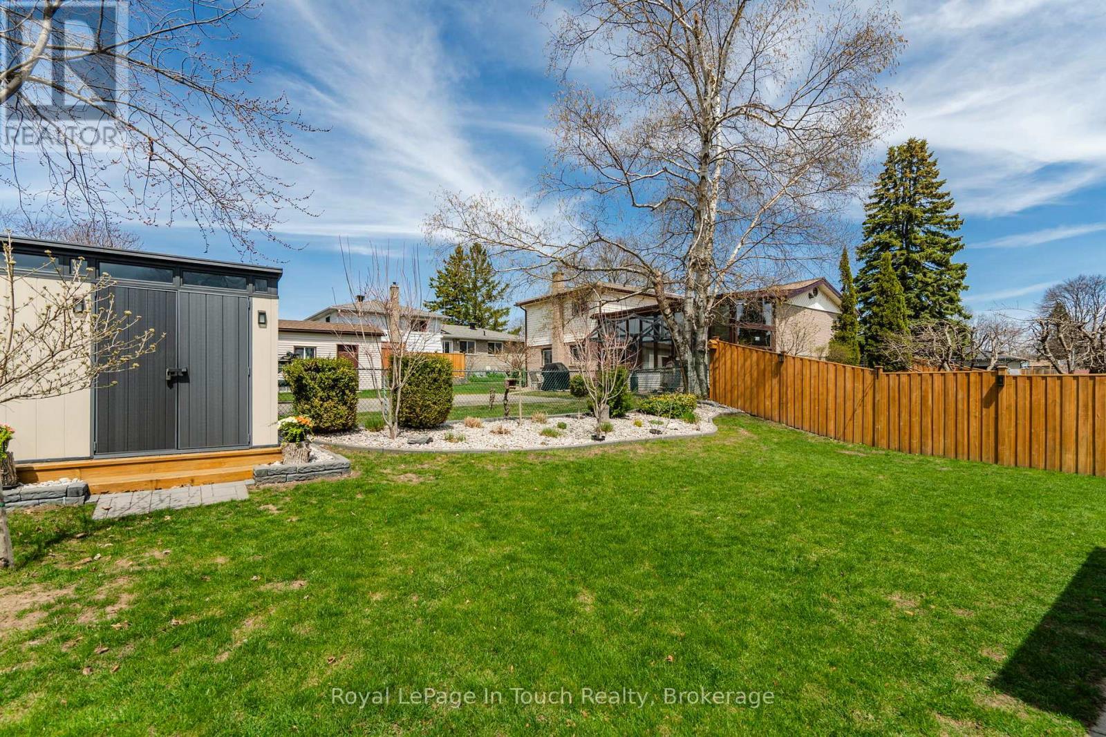 












362 GALLOWAY BOULEVARD

,
Midland,




Ontario
L4R5B2

