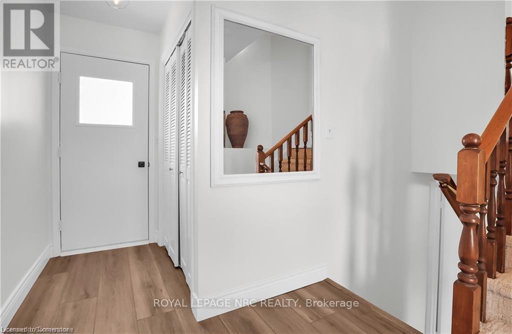 












4943 HOMESTEAD DRIVE

,
Lincoln,




Ontario
L3J0C7

