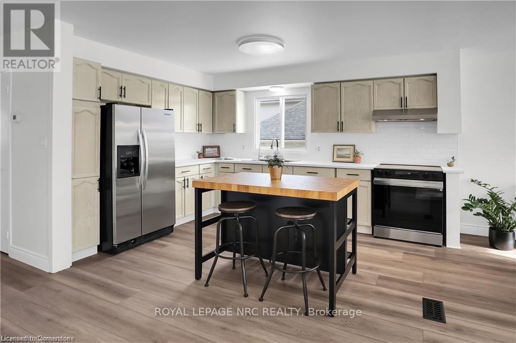 












4943 HOMESTEAD DRIVE

,
Lincoln,




Ontario
L3J0C7

