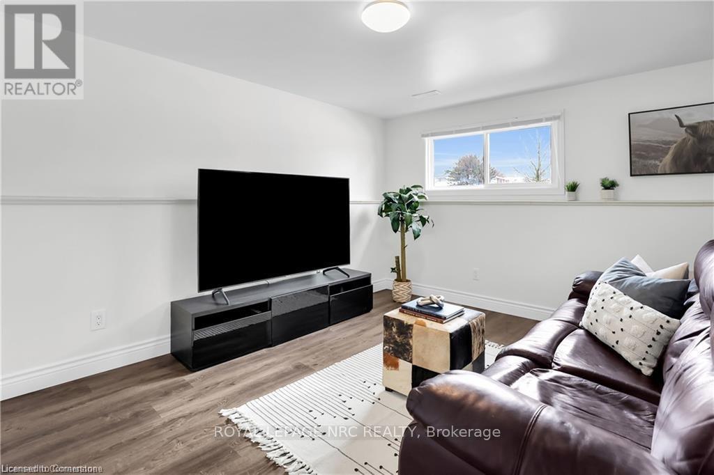 












4943 HOMESTEAD DRIVE

,
Lincoln,




Ontario
L3J0C7

