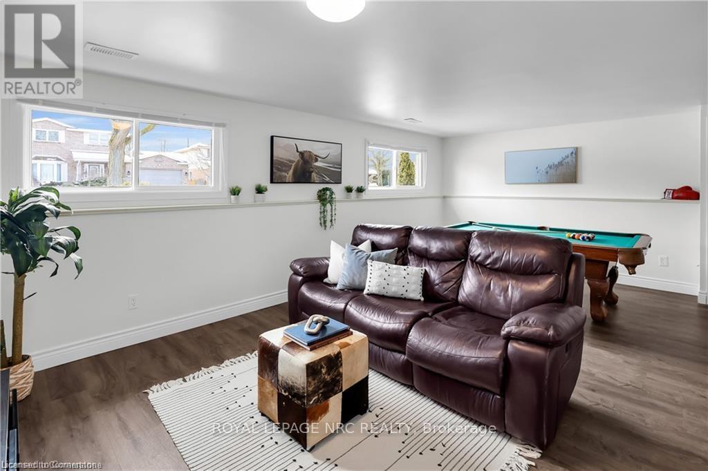 












4943 HOMESTEAD DRIVE

,
Lincoln,




Ontario
L3J0C7

