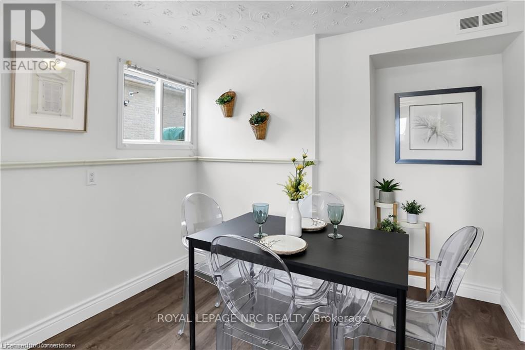












4943 HOMESTEAD DRIVE

,
Lincoln,




Ontario
L3J0C7

