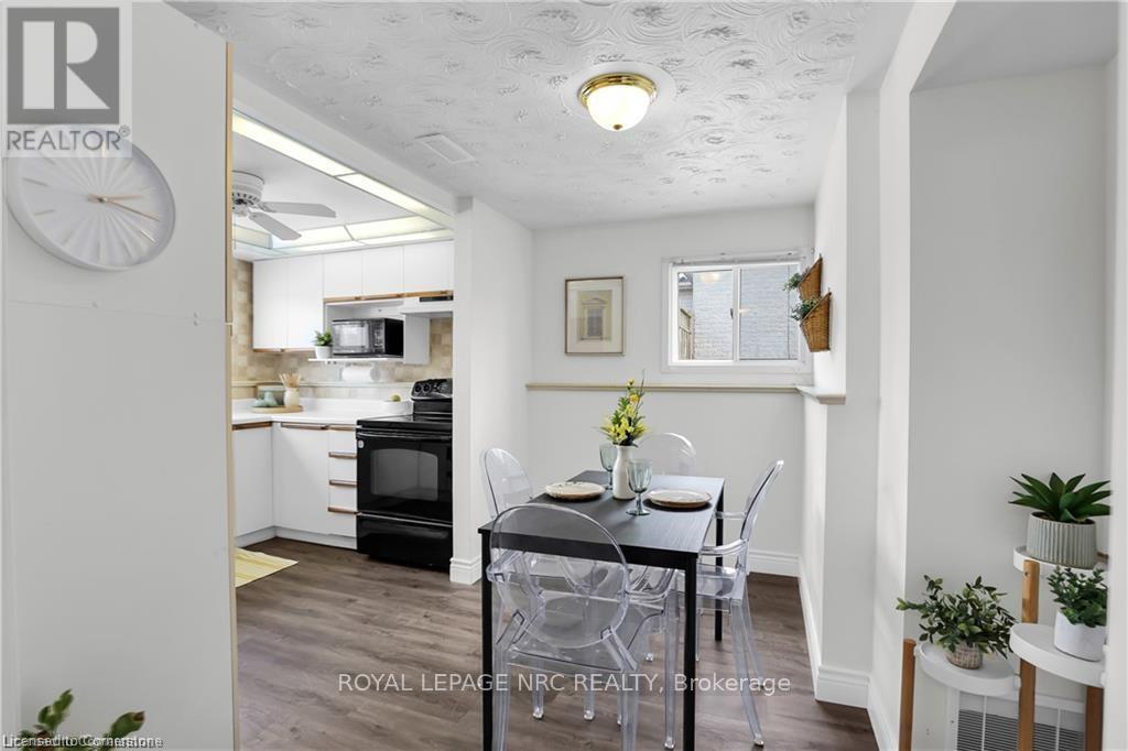 












4943 HOMESTEAD DRIVE

,
Lincoln,




Ontario
L3J0C7


