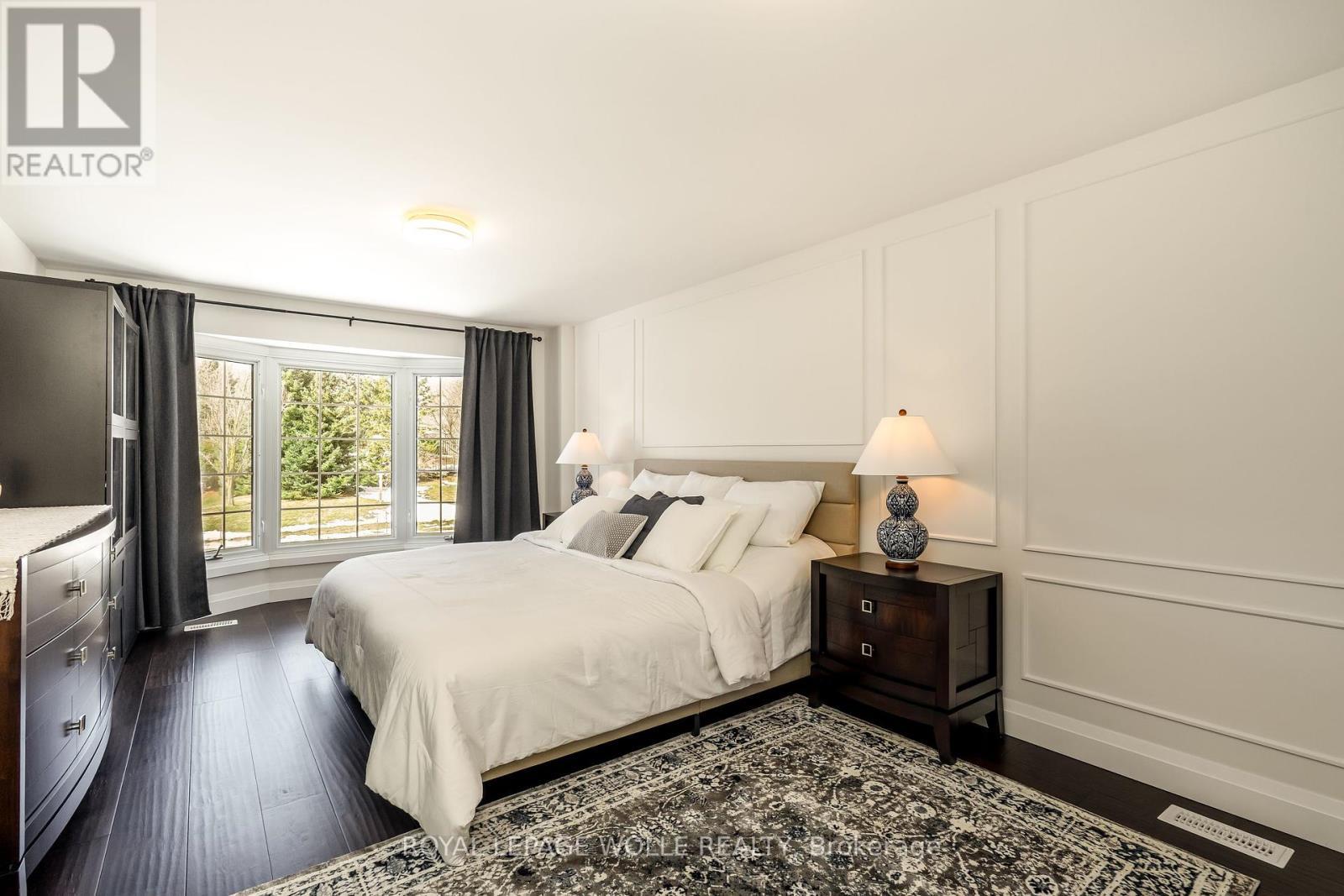 












206 WESTVALE DRIVE

,
Waterloo,




Ontario
N2T1C3

