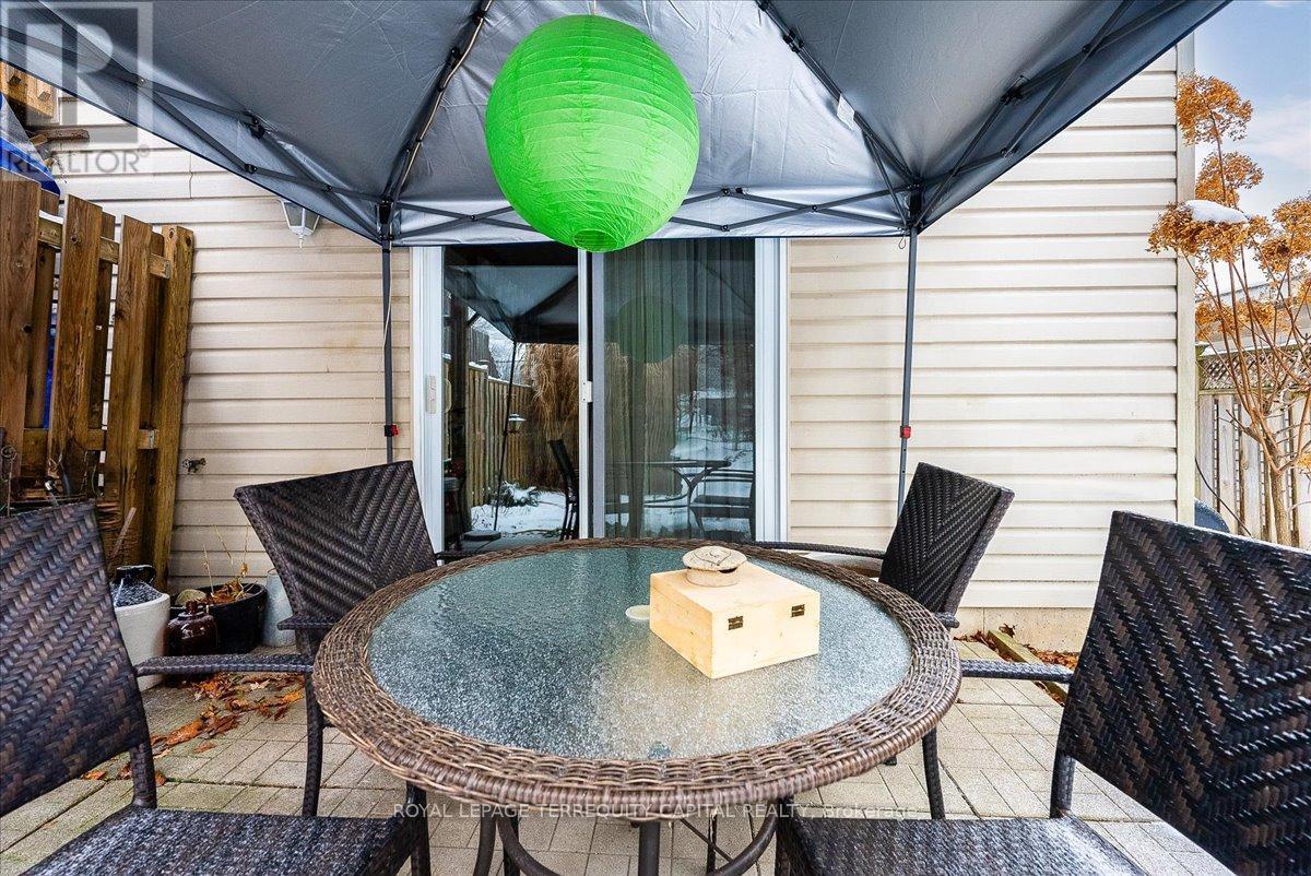 












102 HENRY STREET

,
Barrie,




Ontario
L4N1C8

