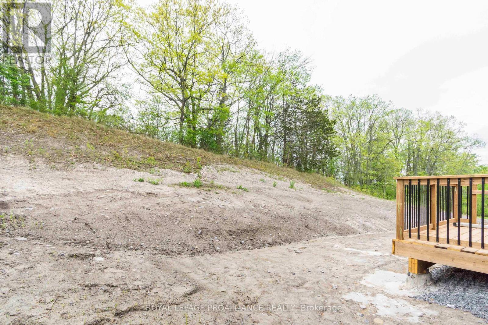 












61 MEAGAN LANE

,
Quinte West (Frankford Ward),




Ontario
K0K2C0

