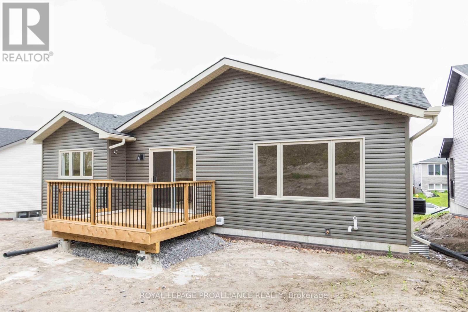 












61 MEAGAN LANE

,
Quinte West (Frankford Ward),




Ontario
K0K2C0

