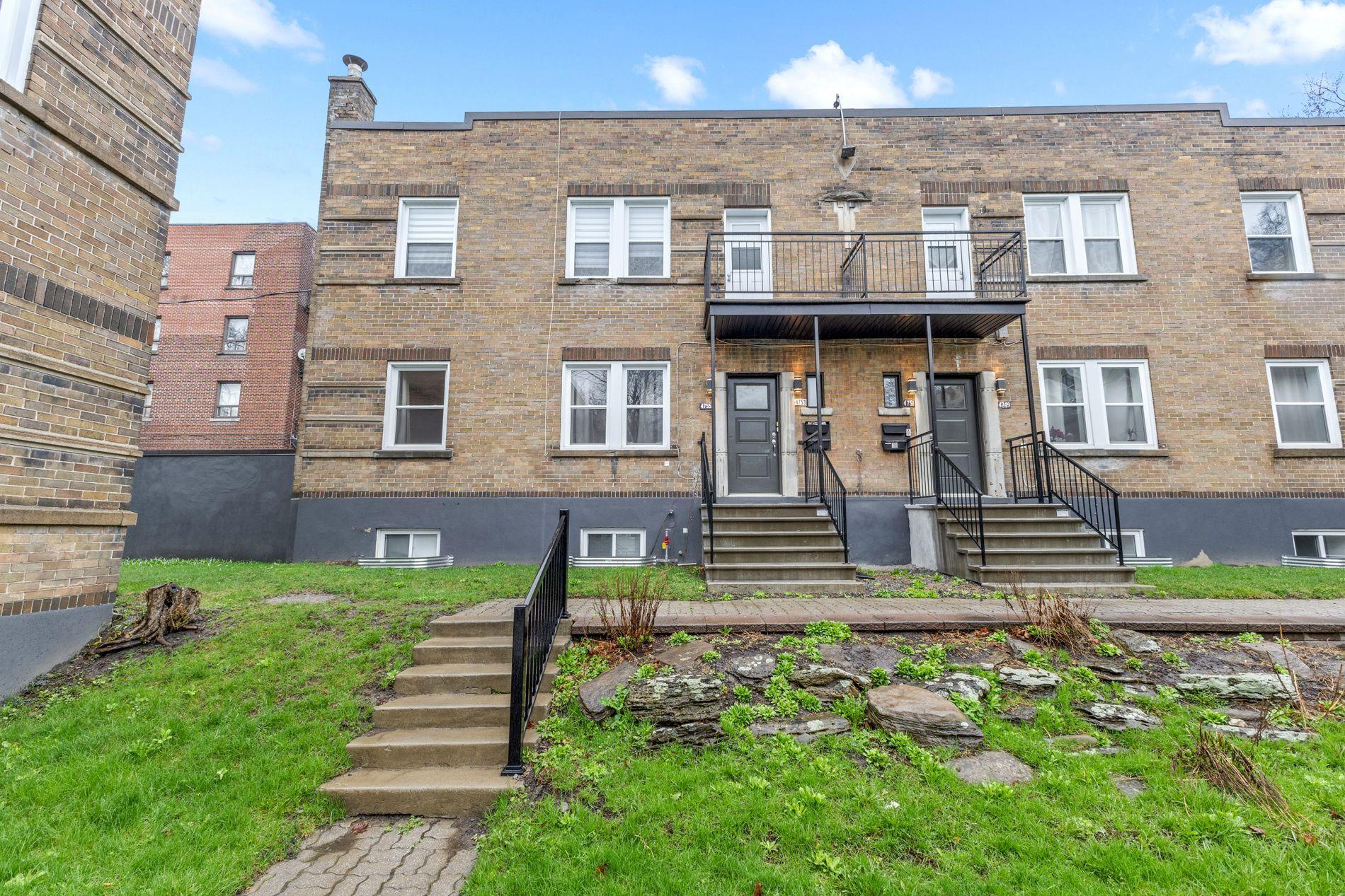 









4753

 - 4755


Av. Coolbrook

,
Montréal (Côte-des-Neiges/Notre-Dame-de-Grâce),




QC
H3X2K7

