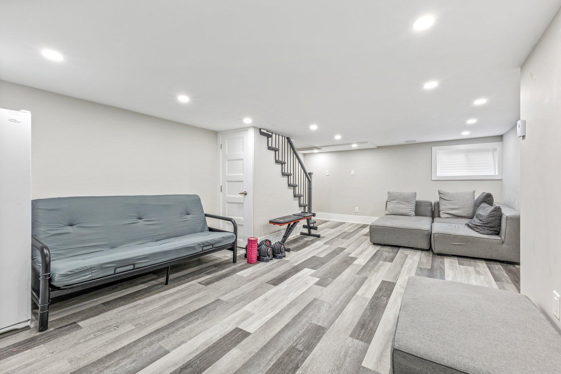 









4753

 - 4755


Av. Coolbrook

,
Montréal (Côte-des-Neiges/Notre-Dame-de-Grâce),




QC
H3X2K7

