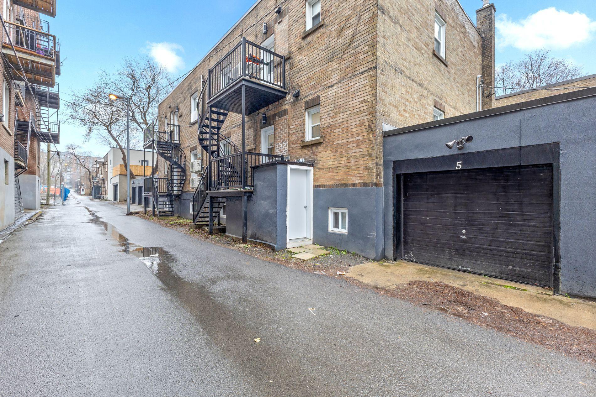 









4753

 - 4755


Av. Coolbrook

,
Montréal (Côte-des-Neiges/Notre-Dame-de-Grâce),




QC
H3X2K7

