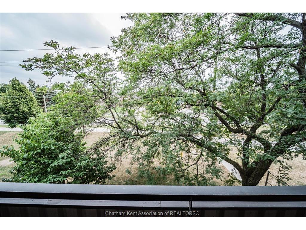 









975


Grand

Avenue West, 309,
Chatham,




ON
N7M 4Z6


