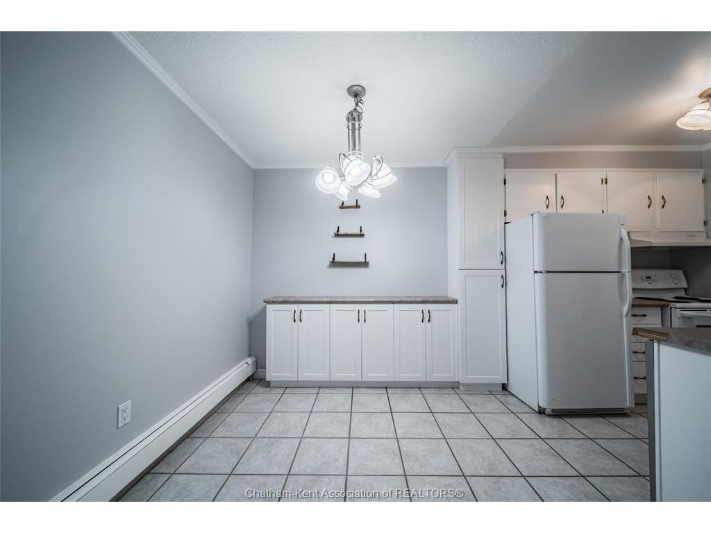 









975


Grand

Avenue West, 309,
Chatham,




ON
N7M 4Z6

