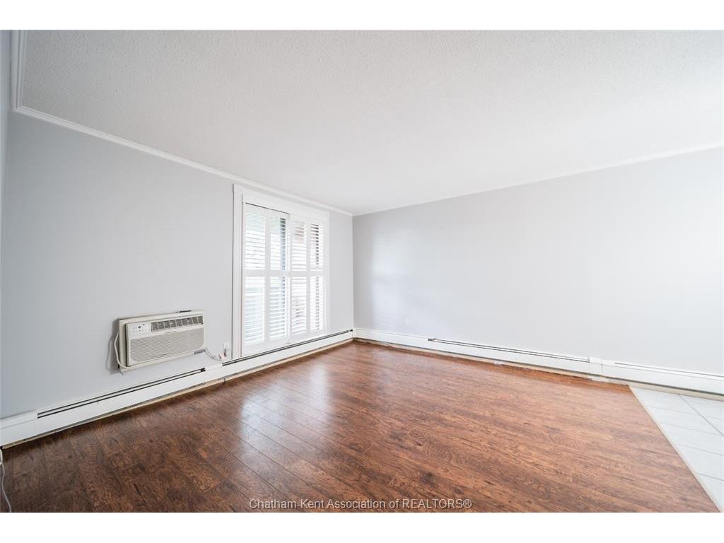 









975


Grand

Avenue West, 309,
Chatham,




ON
N7M 4Z6

