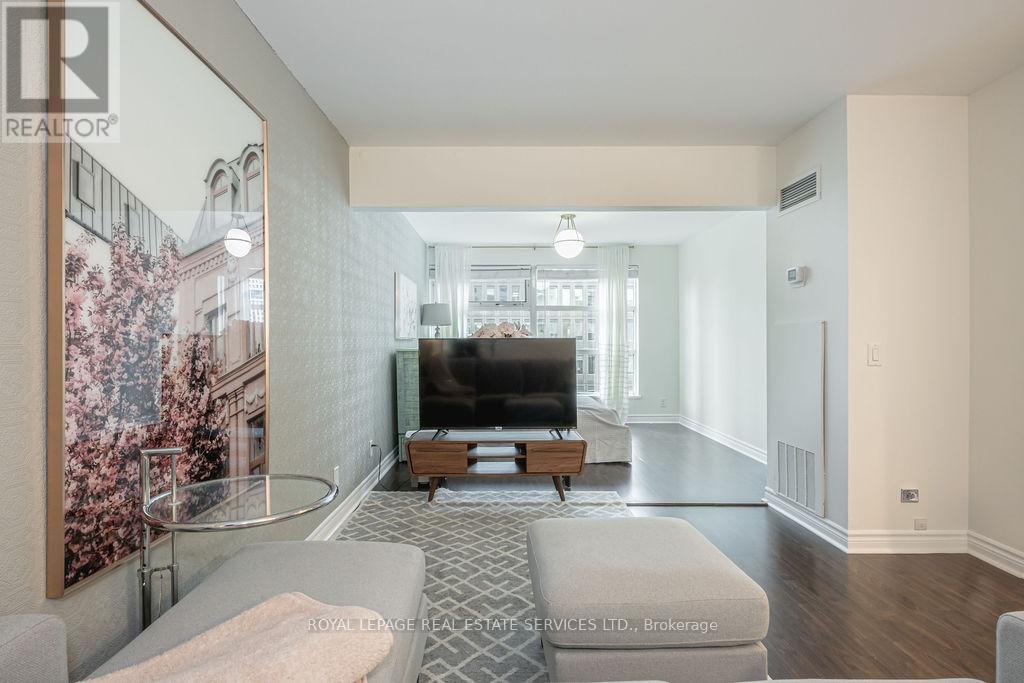 












1503 - 50 LOMBARD STREET

,
Toronto,




Ontario
M5C2X4

