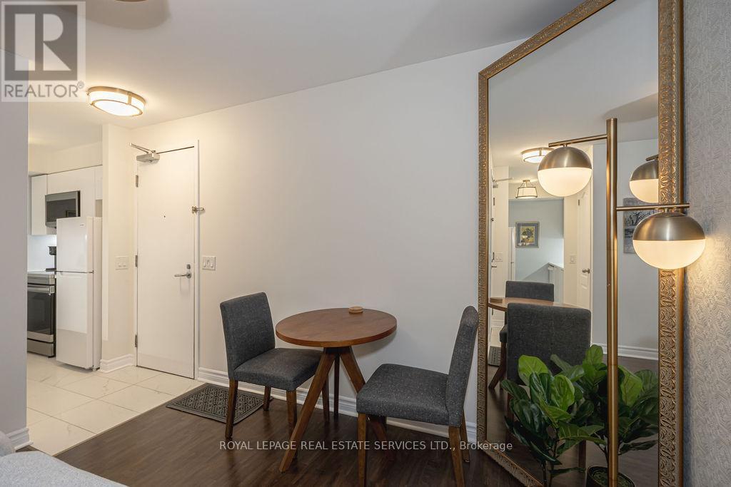 












1503 - 50 LOMBARD STREET

,
Toronto,




Ontario
M5C2X4

