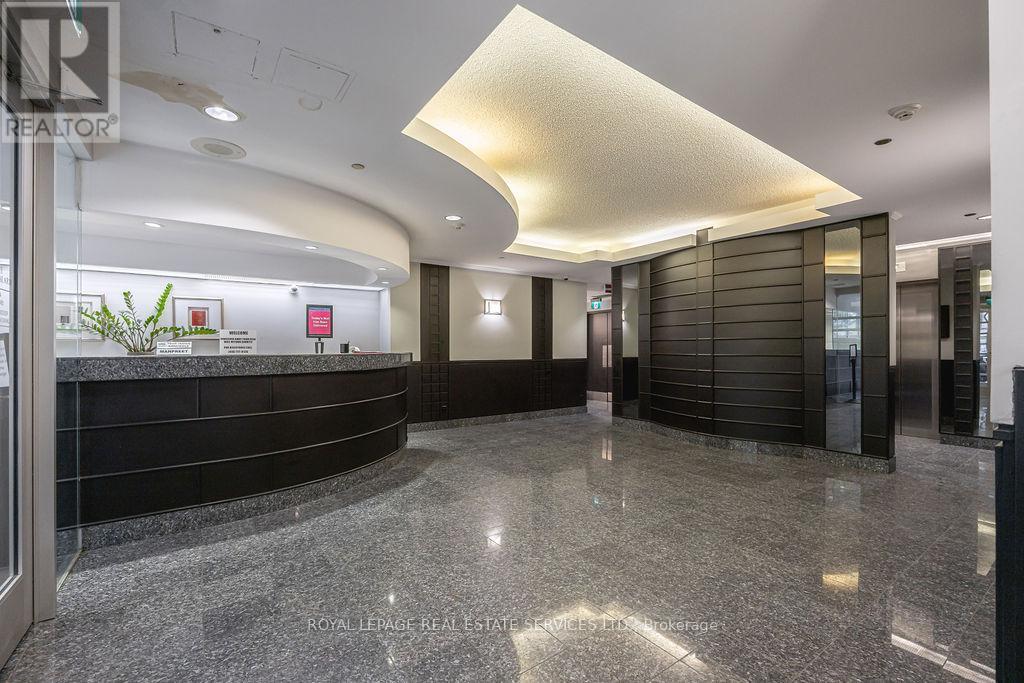 












1503 - 50 LOMBARD STREET

,
Toronto,




Ontario
M5C2X4

