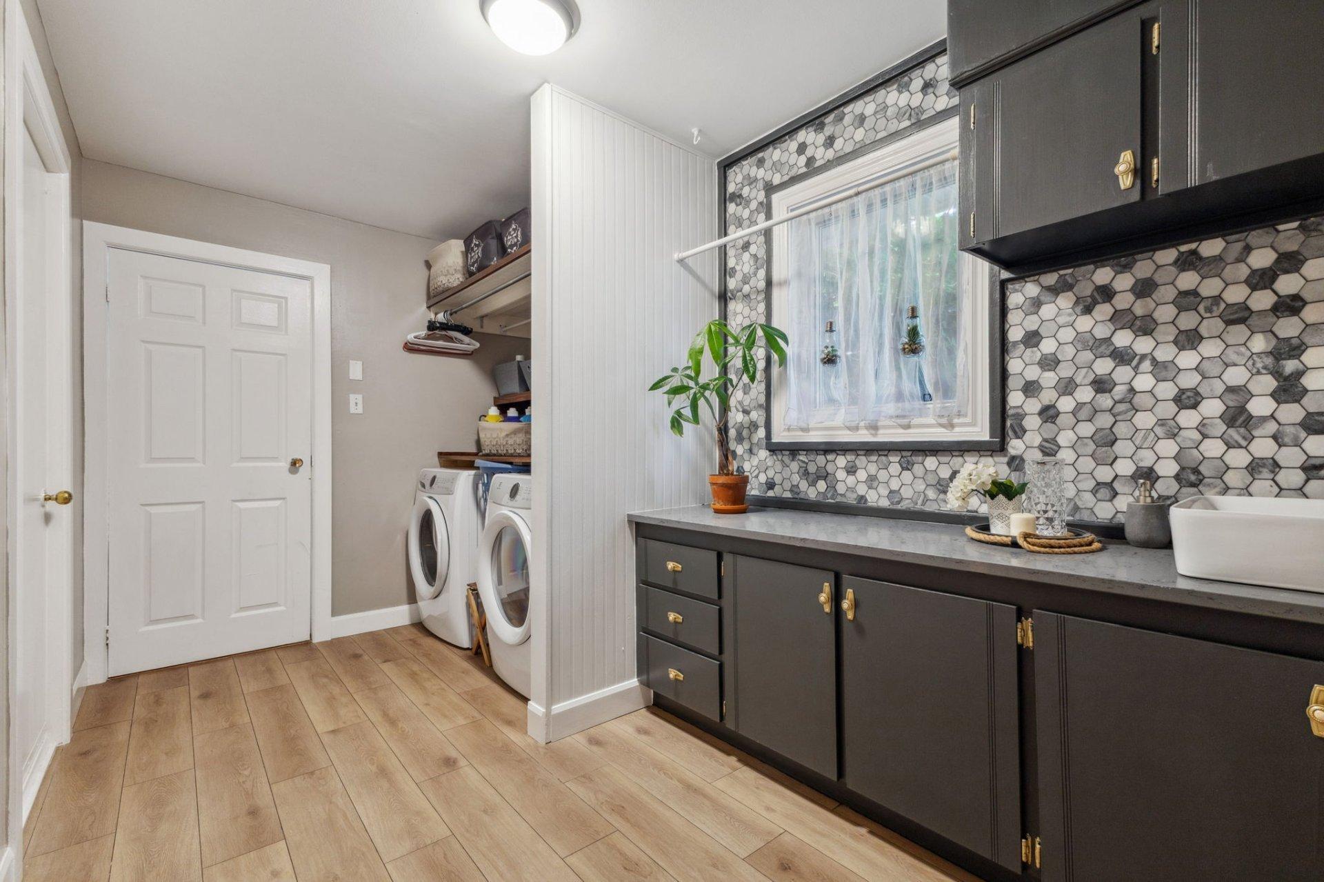 









13


Rue de Sagard

,
Gatineau (Gatineau),




QC
J8V2A3

