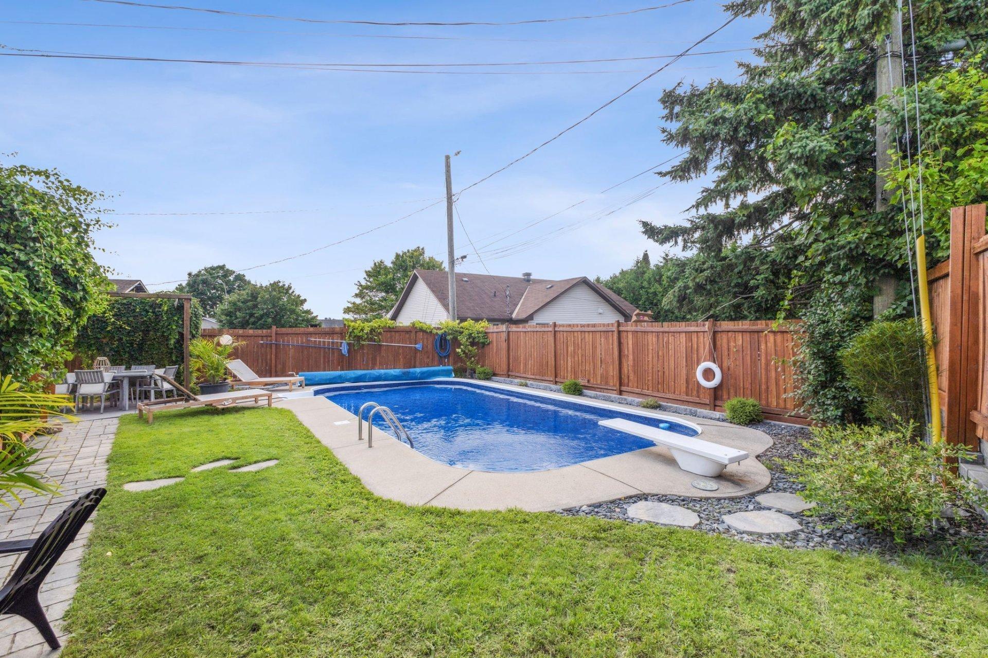 









13


Rue de Sagard

,
Gatineau (Gatineau),




QC
J8V2A3

