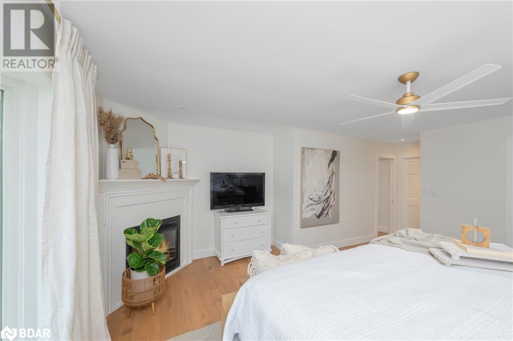 












27 TWEEDLE Street

,
Glen Williams,




Ontario
L7G3S6

