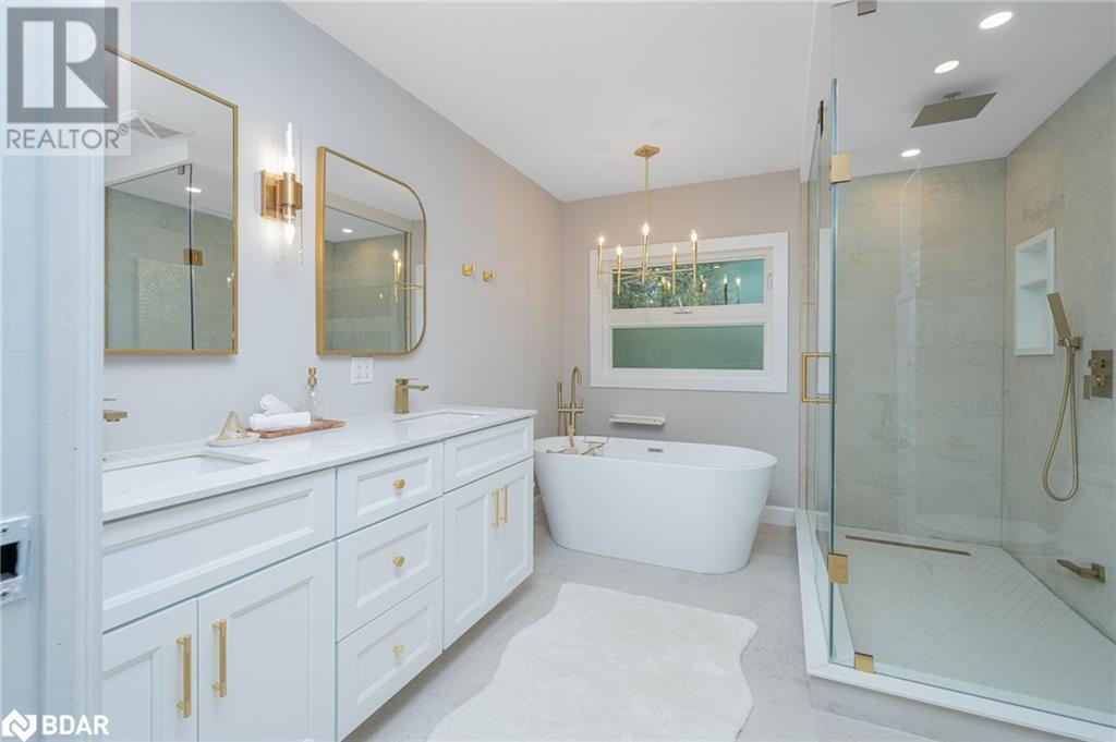 












27 TWEEDLE Street

,
Glen Williams,




Ontario
L7G3S6

