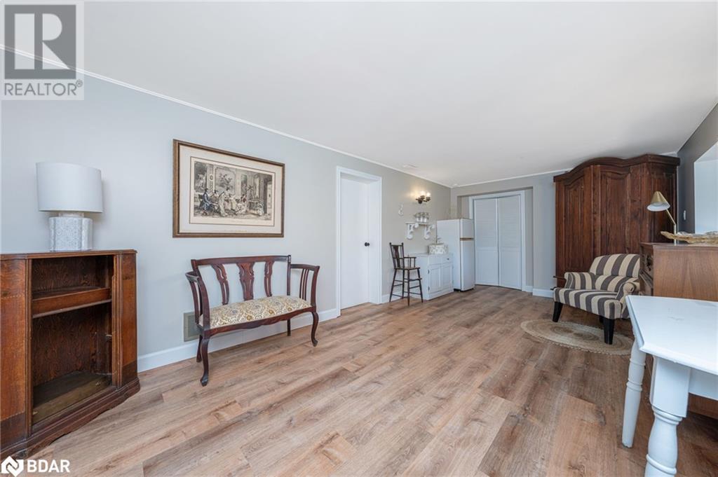 












27 TWEEDLE Street

,
Glen Williams,




Ontario
L7G3S6

