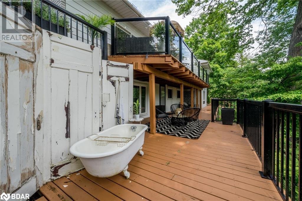












27 TWEEDLE Street

,
Glen Williams,




Ontario
L7G3S6


